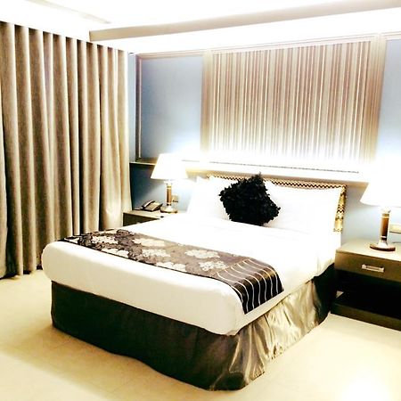 The Pepperland Hotel ليغاسبي المظهر الخارجي الصورة