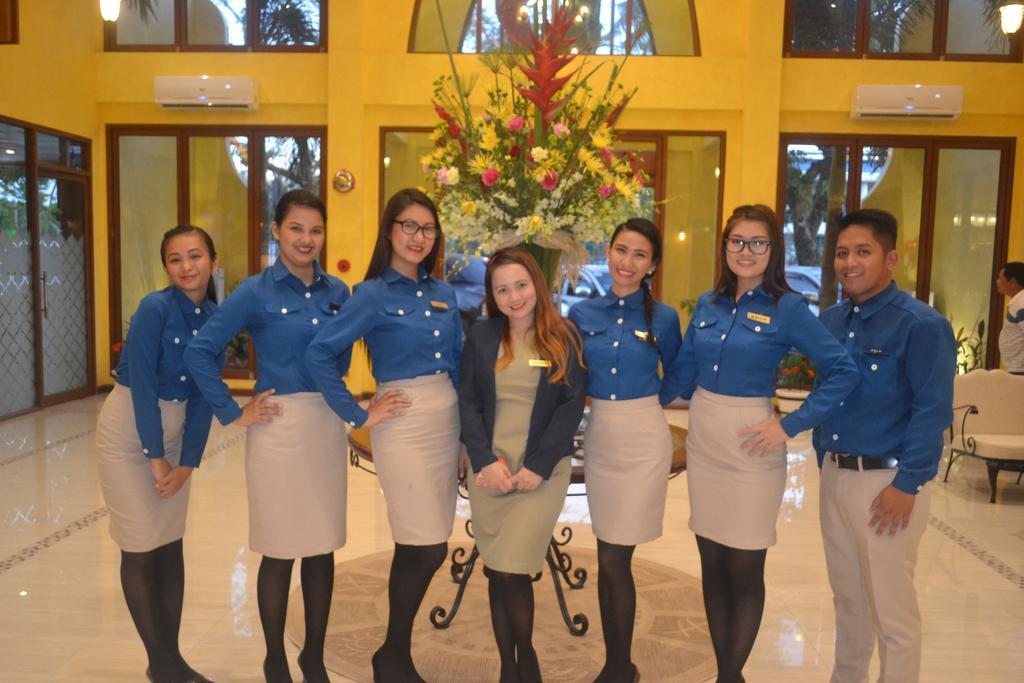 The Pepperland Hotel ليغاسبي المظهر الخارجي الصورة